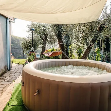 Jacuzzi Privata-giardino-parcheggio-sdraio-amaca-intera Casa A Disposizione * Recco