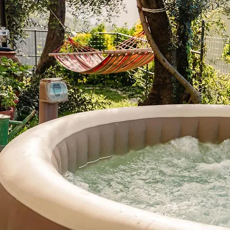 Jacuzzi Privata-giardino-parcheggio-sdraio-amaca-intera Casa A Disposizione Recco