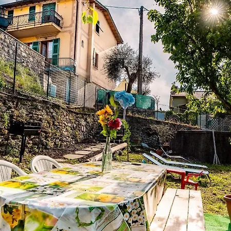 Jacuzzi Privata-giardino-parcheggio-sdraio-amaca-intera Casa A Disposizione Recco